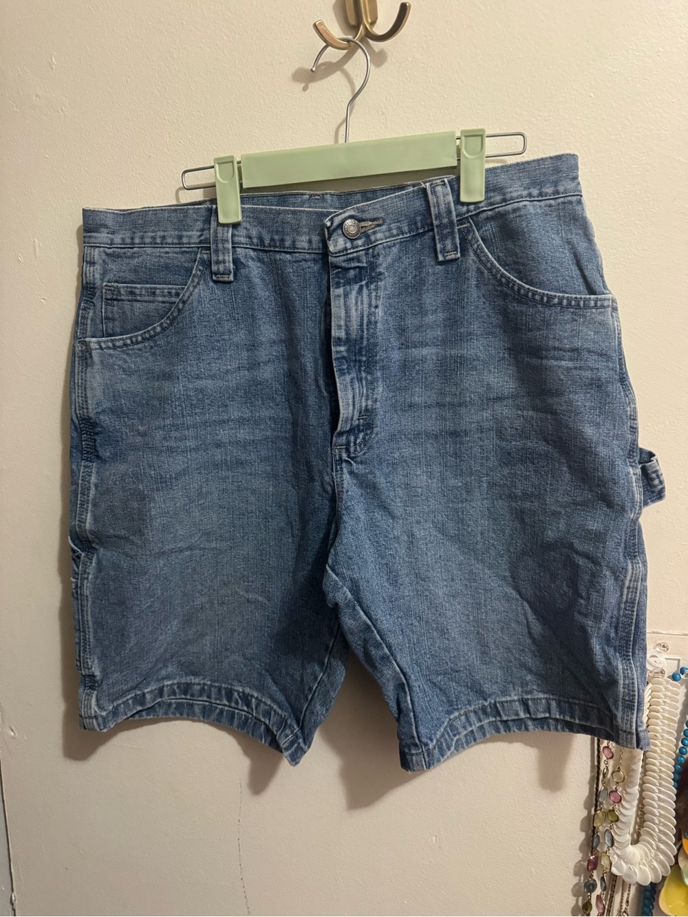 Vintage Wrangler Men's Blue Denim Shorts